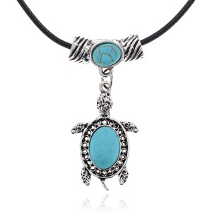AC223 Амулет Черепаха с бирюзой на шнурке
