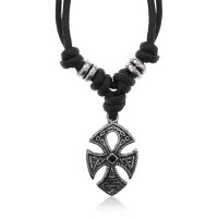 UA054 Амулет на шнурке, 3х1,5см